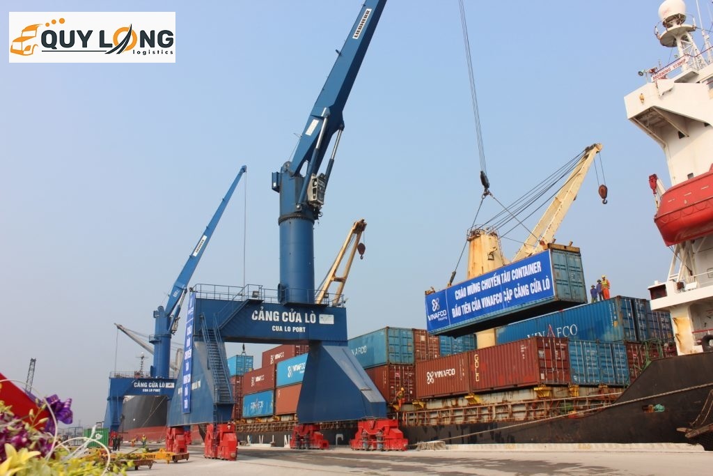 Cảng Cửa Lò không chỉ đáp ứng nhu cầu xuất nhập khẩu hàng hóa cho các doanh nghiệp tại Nghệ An và các tỉnh Bắc Trung Bộ, mà còn xuất nhập khẩu qua nước Lào và Đông Bắc Thái Lan